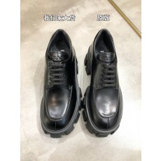 [327] PRADA 통굽 구두 ...