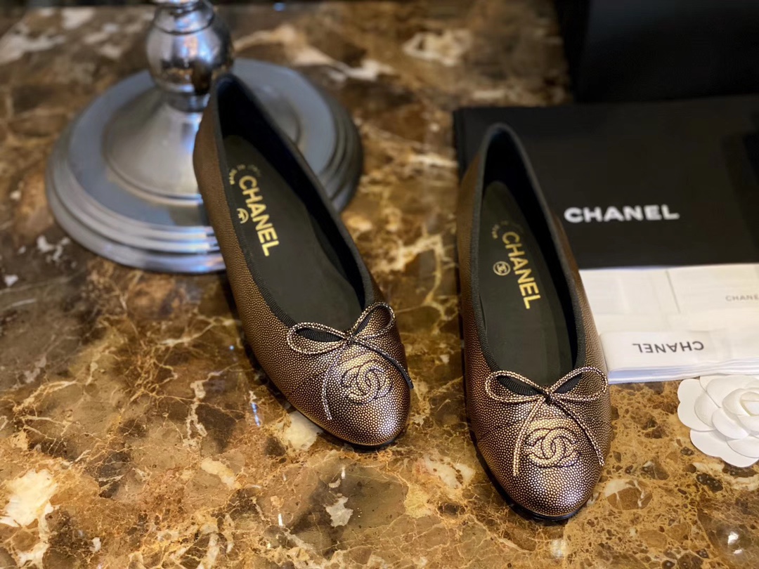 [팬더샵] 샤넬 캐비어 CC 스티치 로고 레더 리본 발레리나 슈즈 Chanel