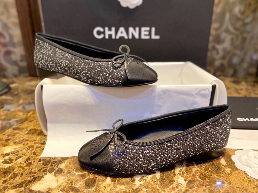 [팬더샵] 샤넬 CC 스티치 로고 패브릭 리본 발레리나 슈즈 검/흰 편직 Chanel