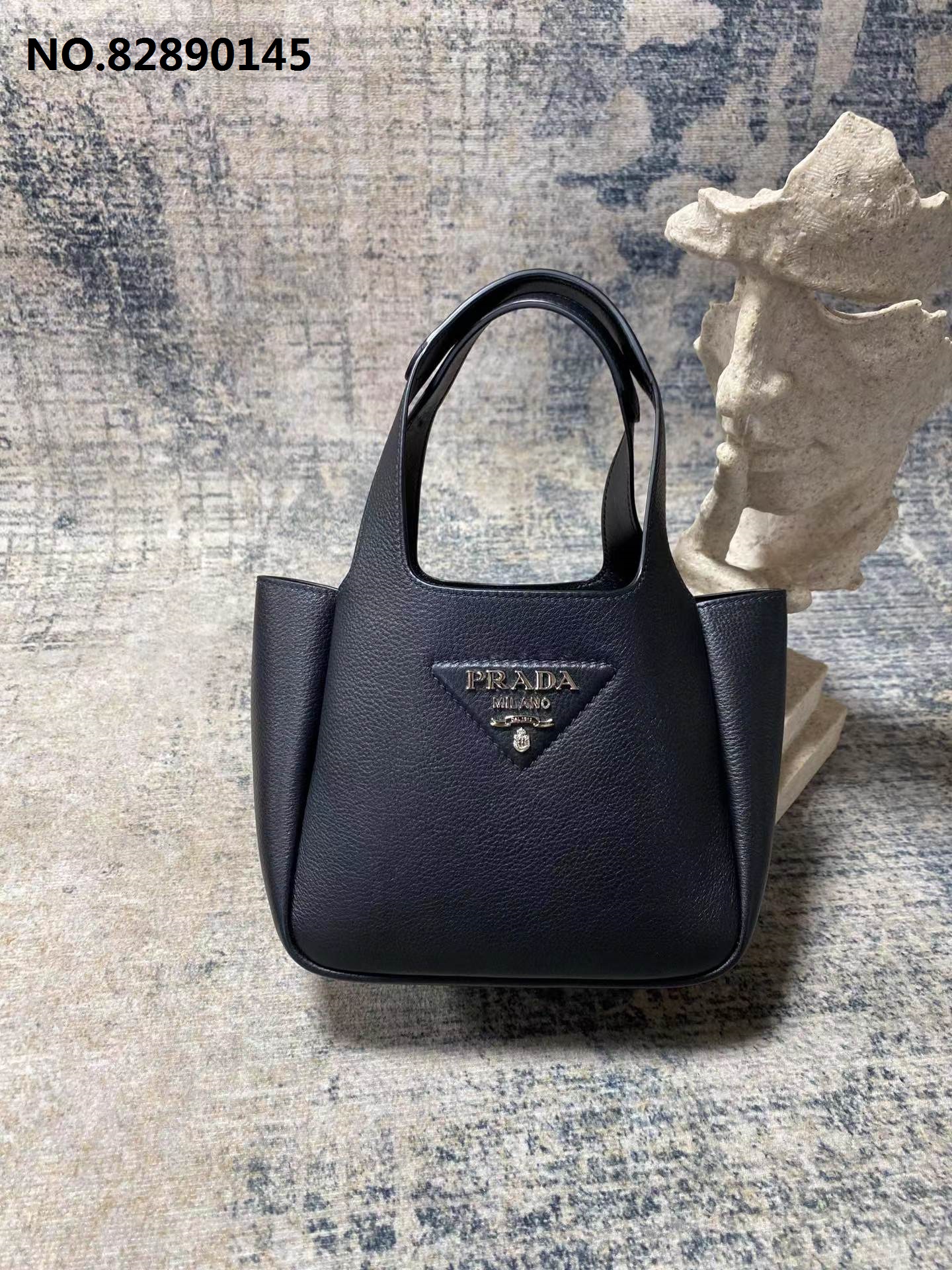 블랙프레임공장 프라다 가죽 미니 핸드백 1BA349 블랙 15.5*10*18cm 