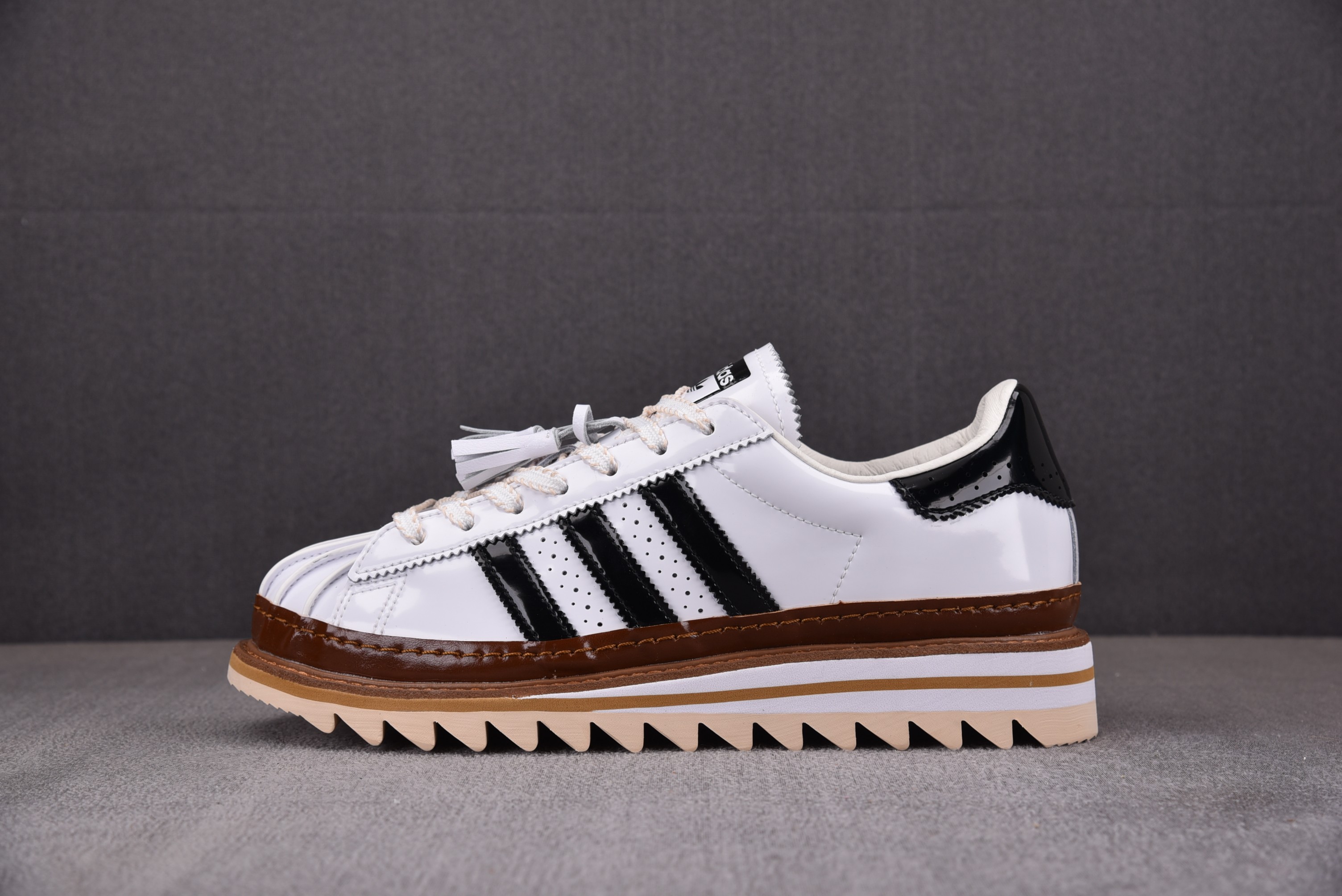 【GOD】CLOT x Ad Originals Superstar 花雕鞋 陈冠希联名 白黑 IH3132 아디다스