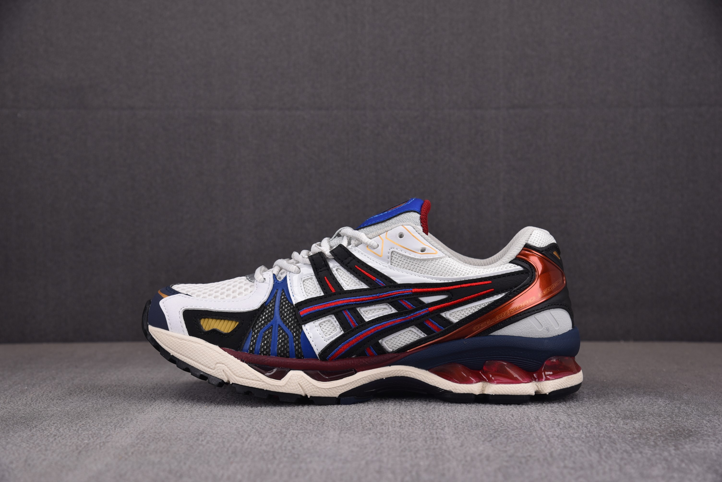 아식스 젤 카야노 Asics Gel-Kayano Legacy Y2K CityWalk 화이트 블랙 레드 1203A325-100