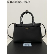 블랙프레임공장 프라다 더블 벨트가 달린 프라다 버클 가죽 핸들백 1BA418 28*18*10.5cm 블랙 