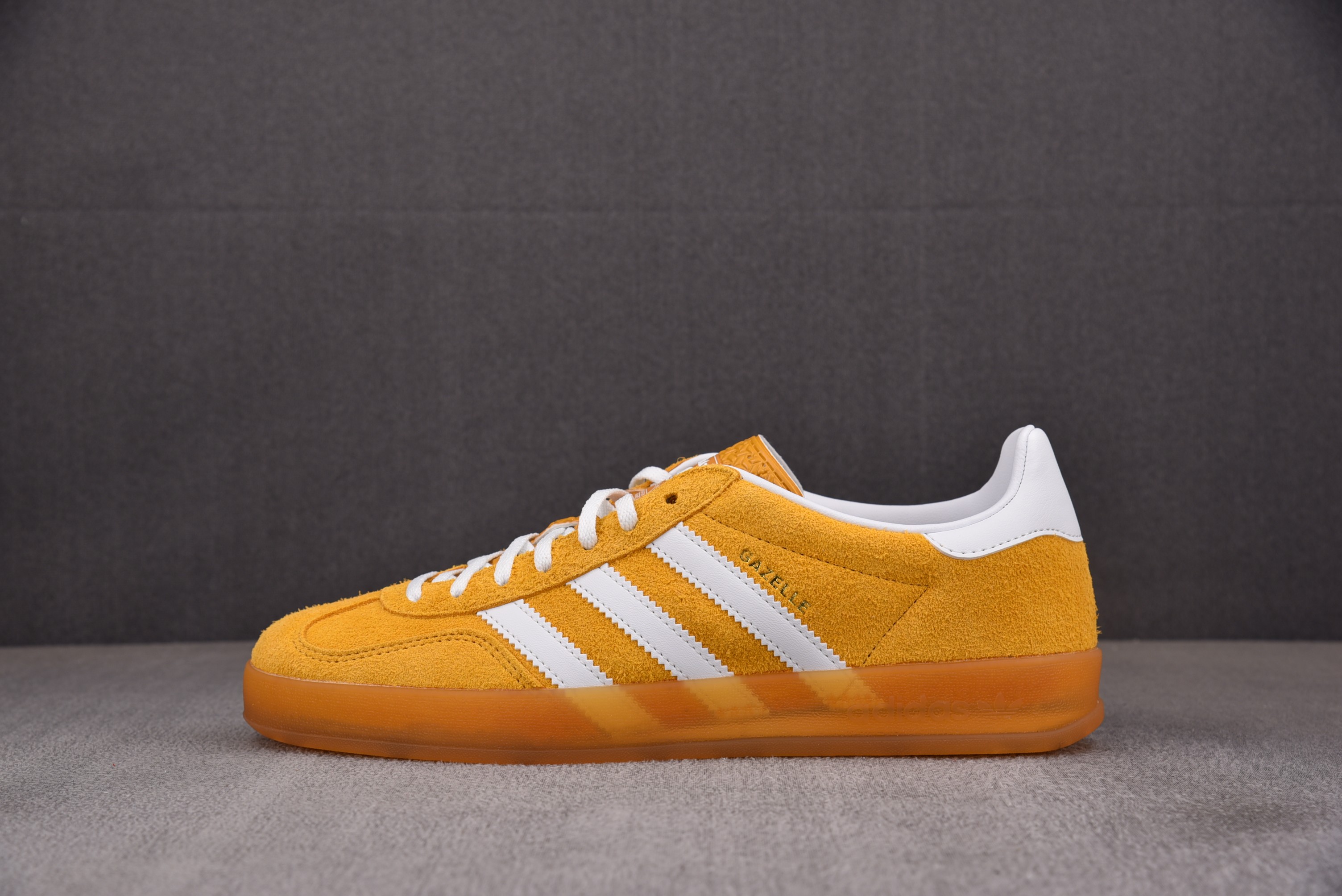 【PK】Ad Gazelle Indoor Orange Peel White 黄色 HQ8716 아디다스