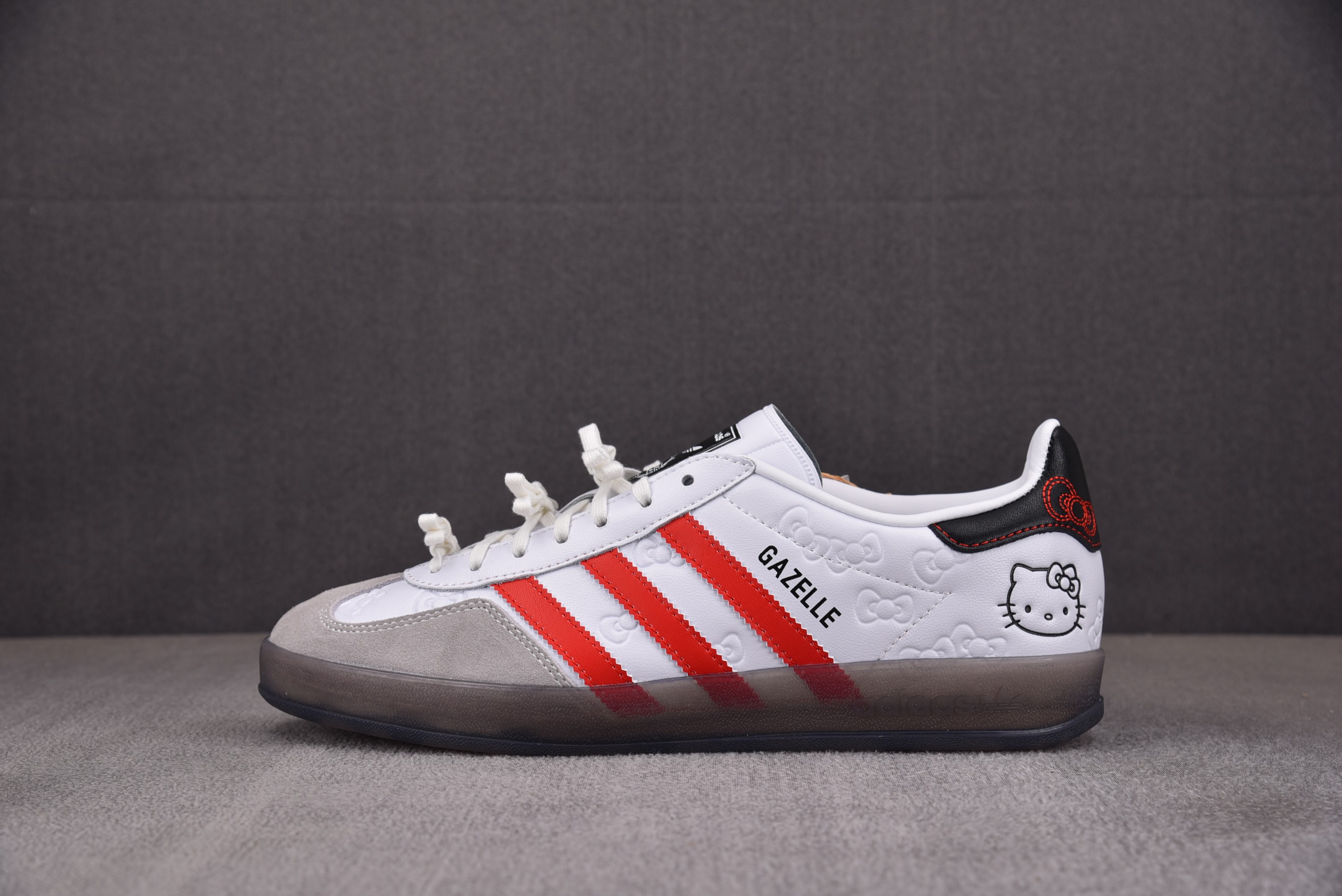 【TOP】AD Gazelle Indoor W Hello Kitty 凯蒂猫 II0013 아디다스