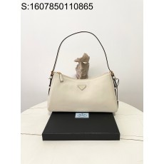 블랙프레임공장 프라다 에메 라지 ...