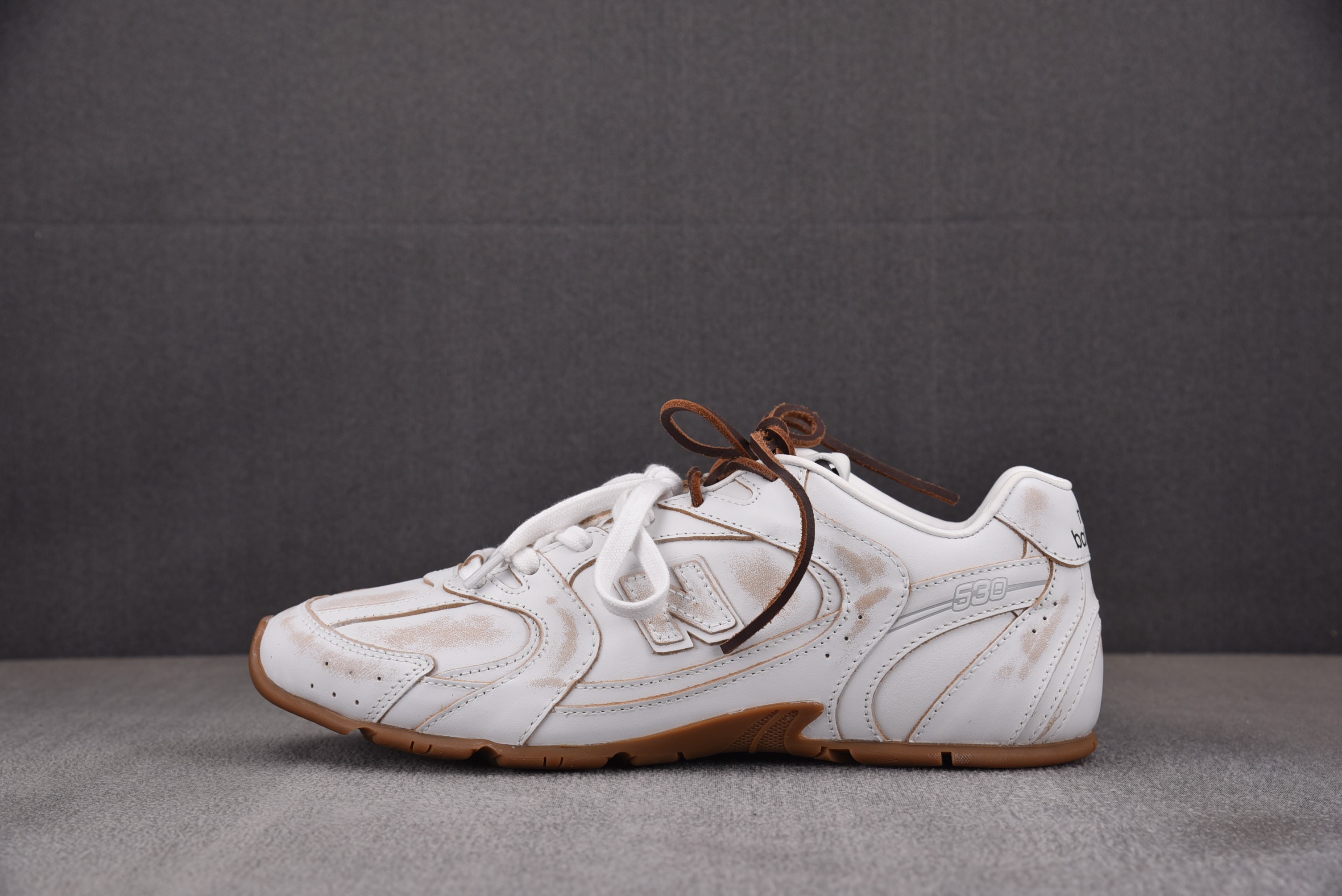 [GD]뉴발란스 530 SL 미우미우 New Balance 530 SL Miu Miu White Gum 화이트 검 (Women's)