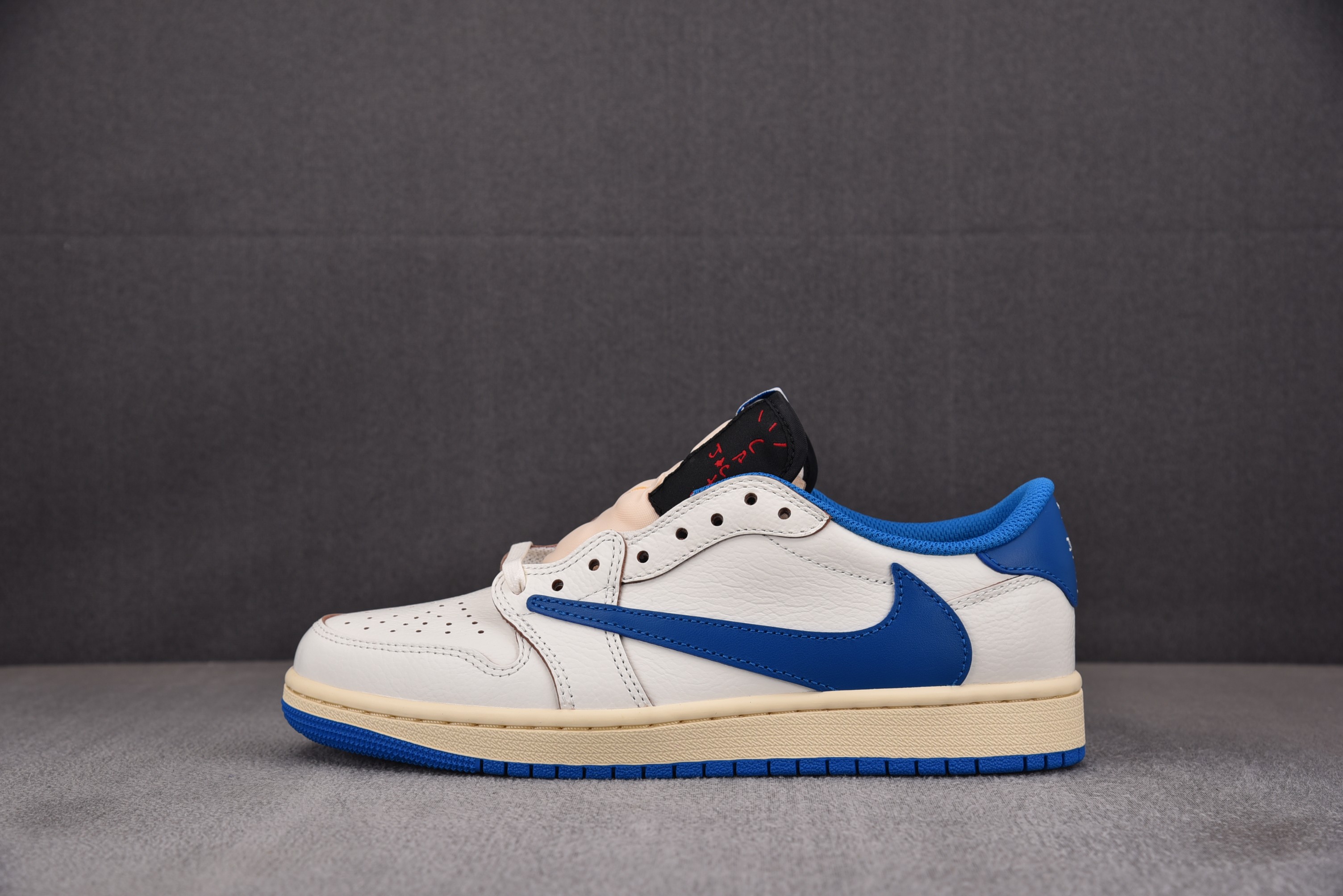 【DG】에어 조던 Fragment Design x Travis Scott Air Jordan 1 Low OG SP 2.0 화이트 블루 DM7866-104 나이키