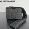 징 팩토리 보테가베네타 스몰 패딩 테크 카세트 크로스바디백 다크 그레이 795675 23*14*7.5cm