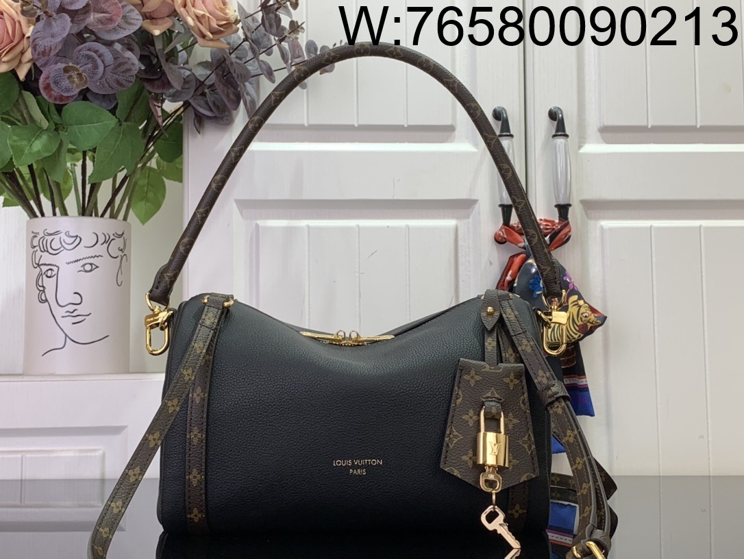 [88factory] 루이비통 익스프레스 PM 스몰 M26039 17*13.5*26cm 블랙