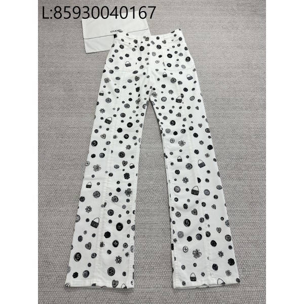 [타지아공장(tj공장) -여성전용] 샤넬 25FW 로고 올 오버 프린트 데님 팬츠 화이트