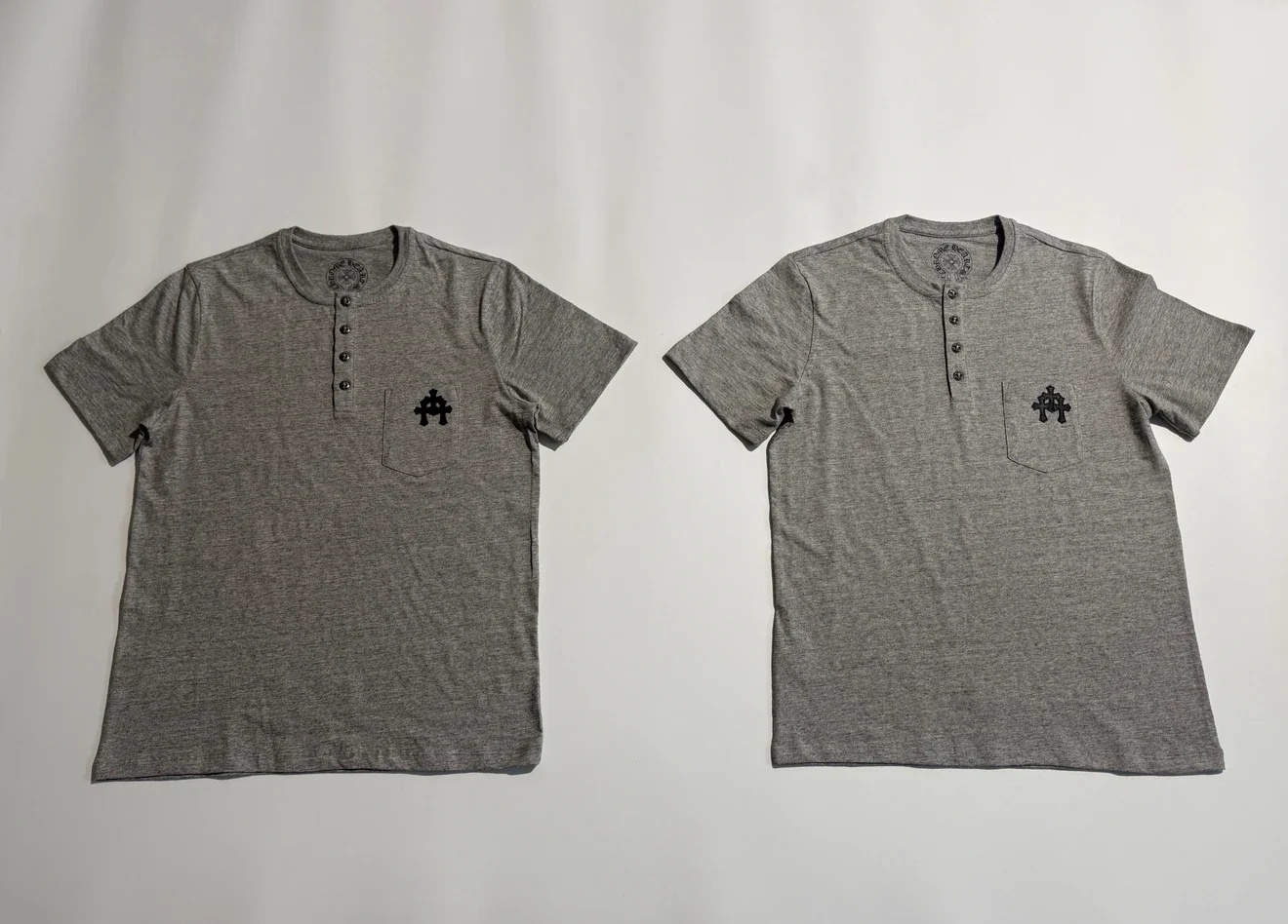 [꼬부기셀러] Chrome Hearts 크롬하츠 3D 입체 십자가 양가죽 헨리넥 반팔 티셔츠