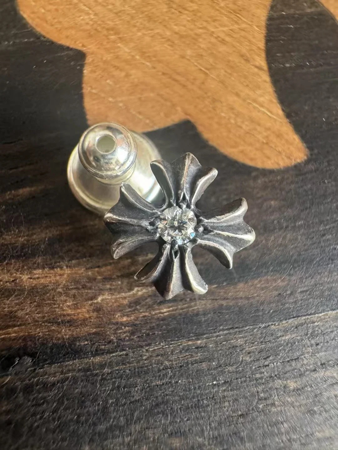 [auk 셀러] Chrome Hearts (추정) 925실버 모아산 다이아몬드 크로스 플라워 이어링