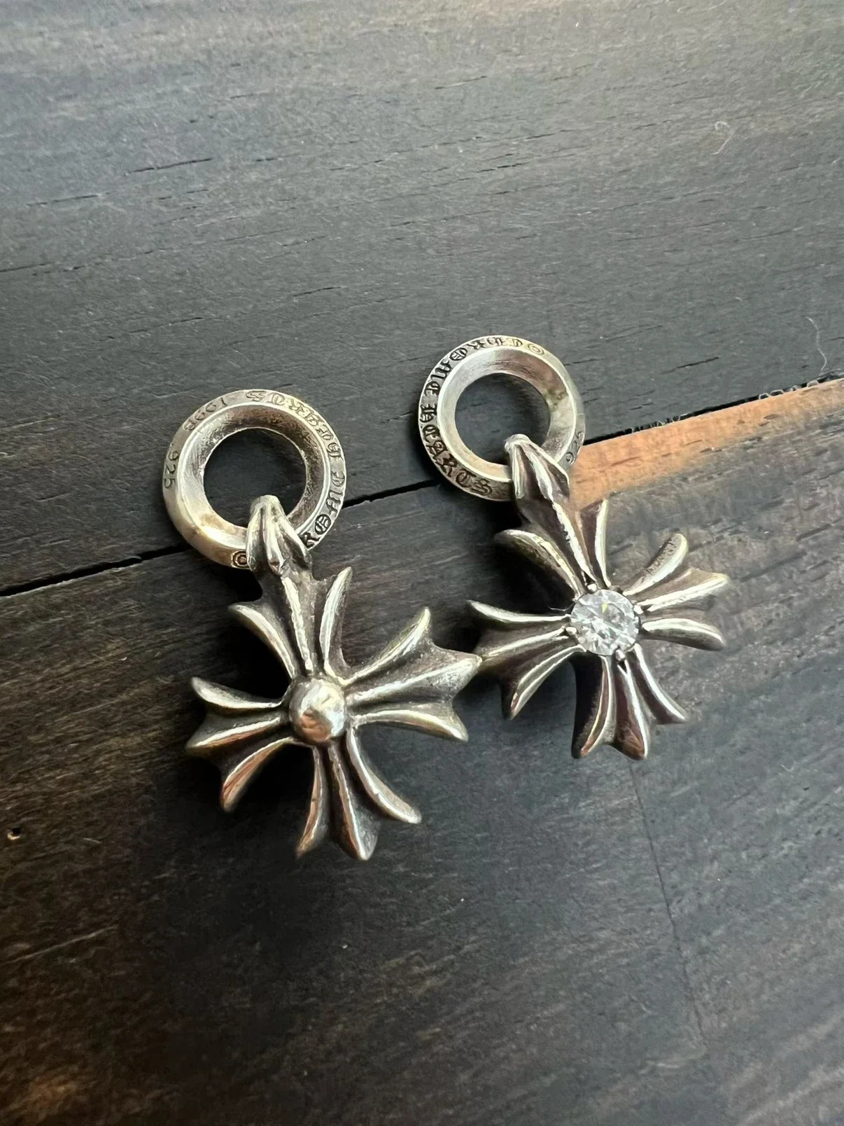 [auk 셀러] Chrome Hearts 크롬하츠 십자가 펜던트 925실버 모산다이트