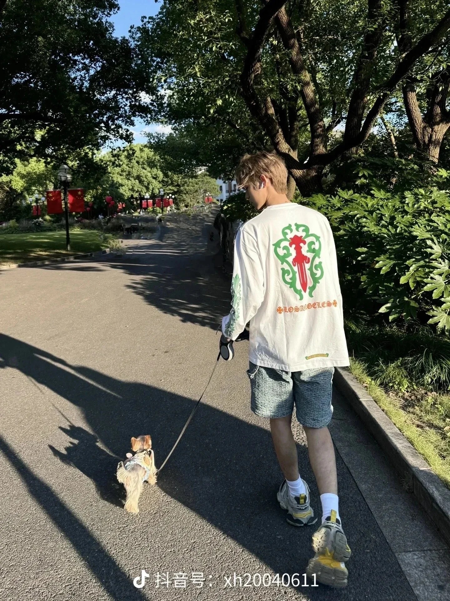 [크리스셀러] Chrome Hearts 크롬하츠 그린 소드 모티브 화이트 멀티 롱슬리브 티셔츠