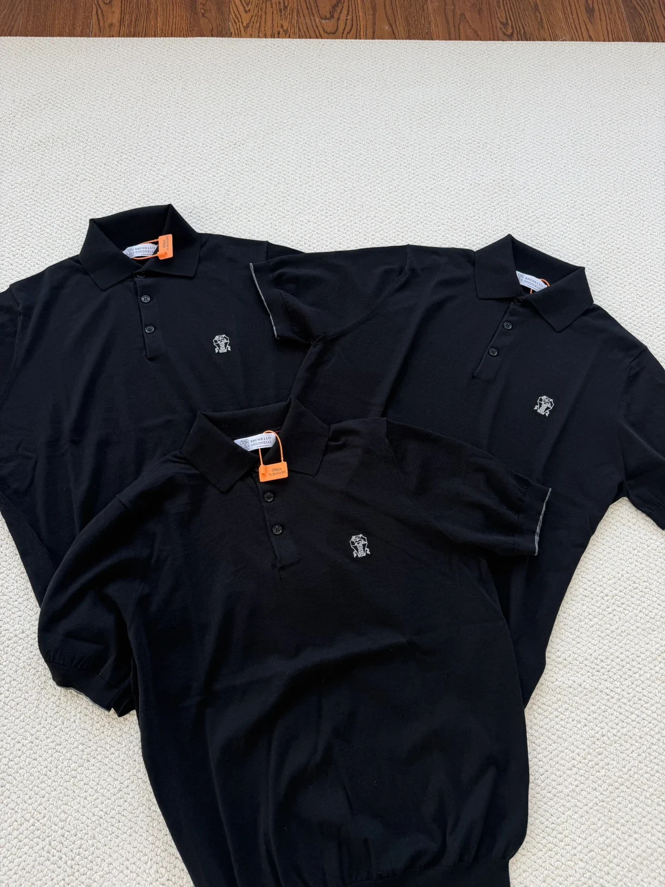 [985셀러] Brunello Cucinelli 브루넬로 쿠치넬리 블랙 자수 포인트 코튼 폴로 셔츠