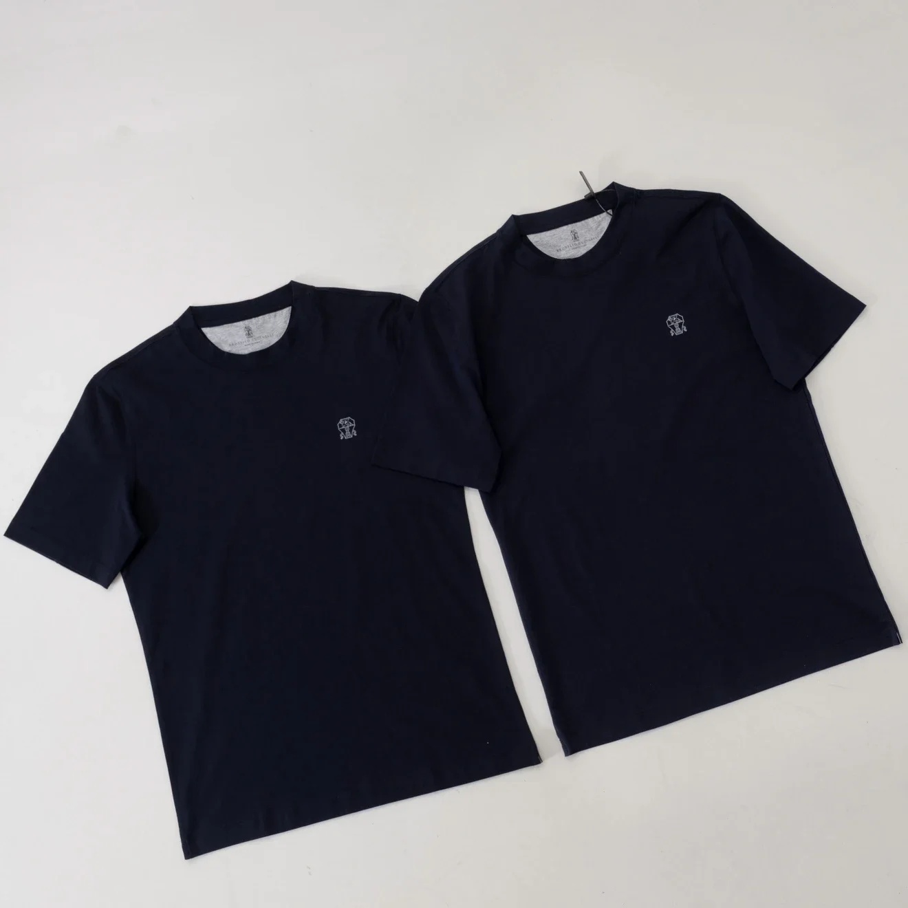[콜라셀러] Brunello Cucinelli 브루넬로 쿠치넬리 실크광택 하이카운트 코튼 로고 반팔 티셔츠